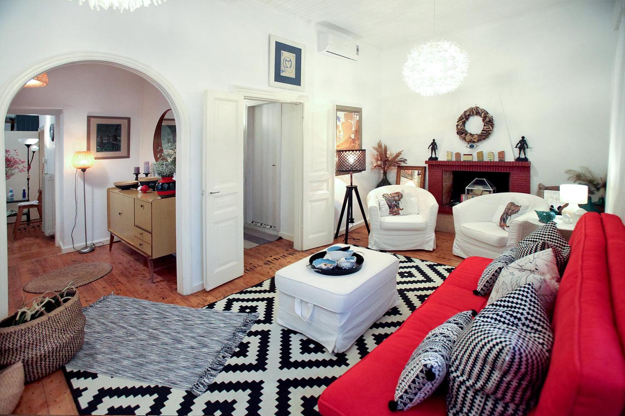The Red House In Dassia Экстерьер фото